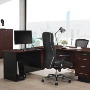 Gamania-Executive-Desk
