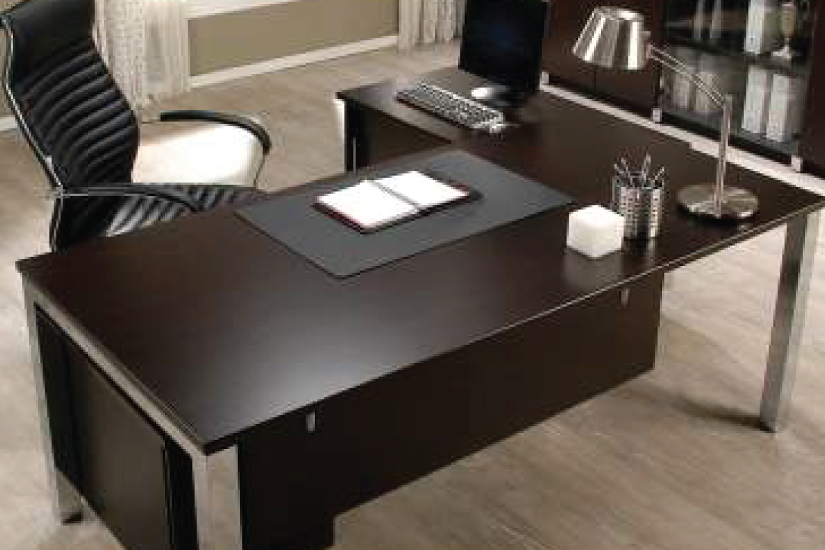 Formation-Executive-Desk