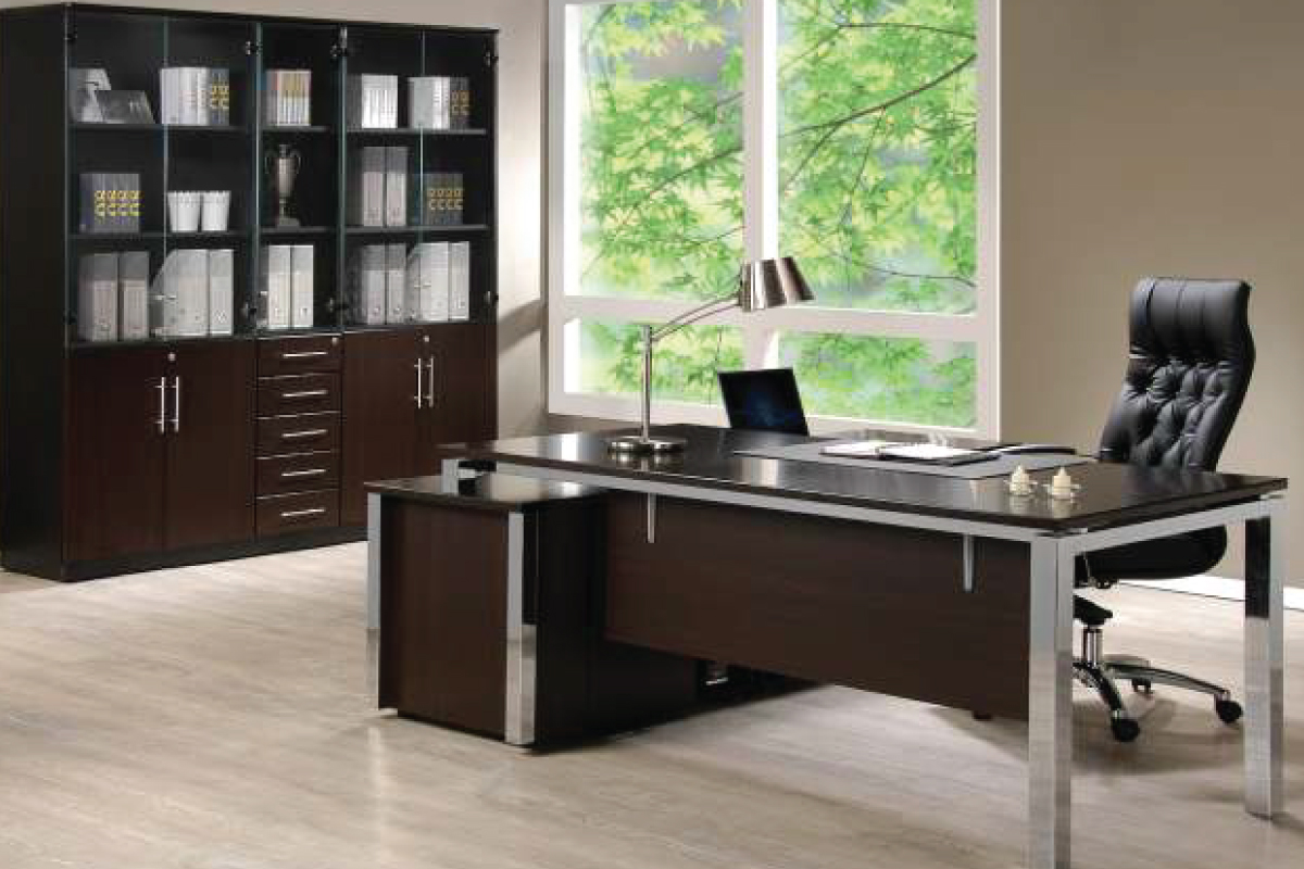 Formation-Executive-Desk