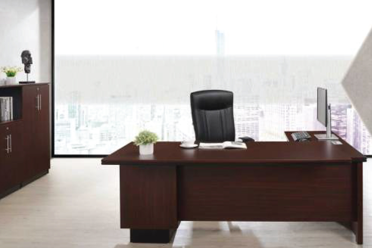 Gamania-Executive-Desk