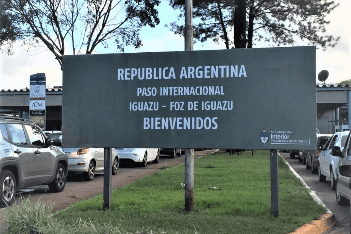Argentina Iguazu border Argentina border