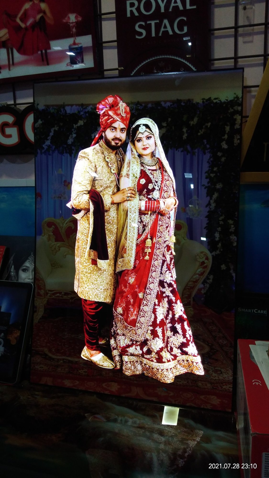 Ultra Slim LED Frames 3 onwarddigital art