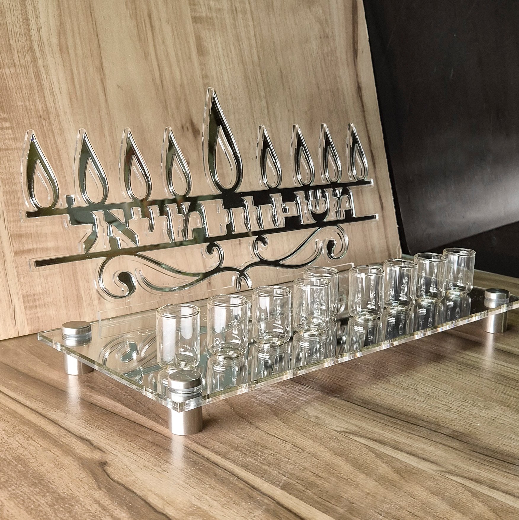 ⁦חנוכייה 2025 בלייזר שם משפחה כסוף⁩ – תמונה ⁦8⁩