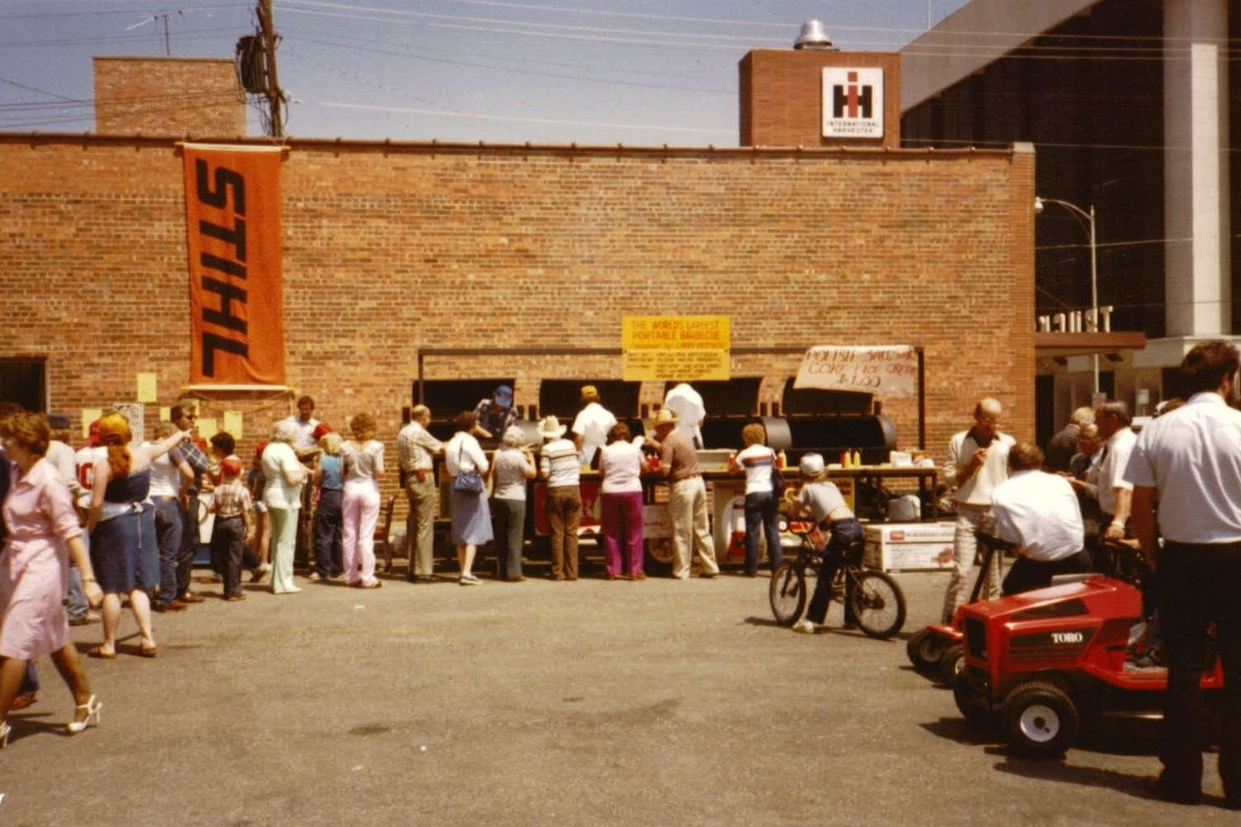 owenhouse ace with STIHL demo in back