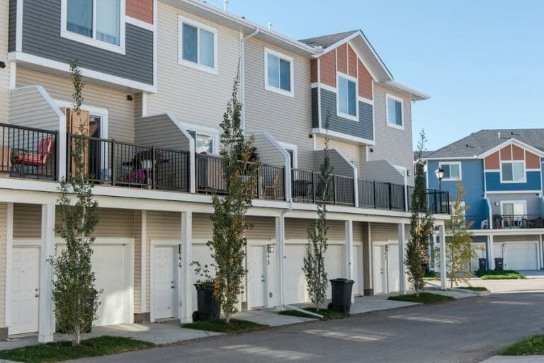 09_28_2015_High_River_Townhomes-56 600px