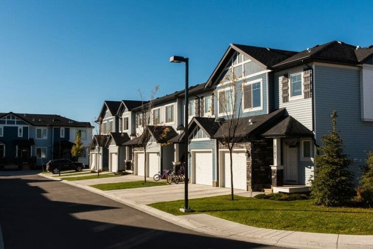 09_29_2015_Tara_Lake_Townhomes-34 600px