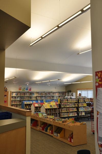 Cardston Public Library 10 600px