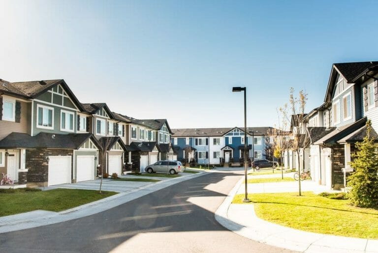 09_29_2015_Tara_Lake_Townhomes-24 600px