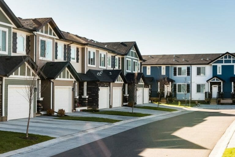 09_29_2015_Tara_Lake_Townhomes-28 600px