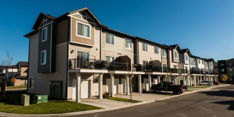 09_29_2015_Tara_Lake_Townhomes-23 600px