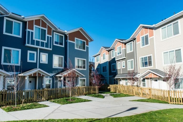 09_28_2015_High_River_Townhomes-17 600px