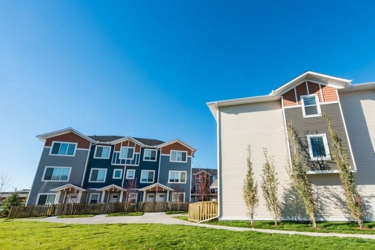 09_28_2015_High_River_Townhomes-49 600px