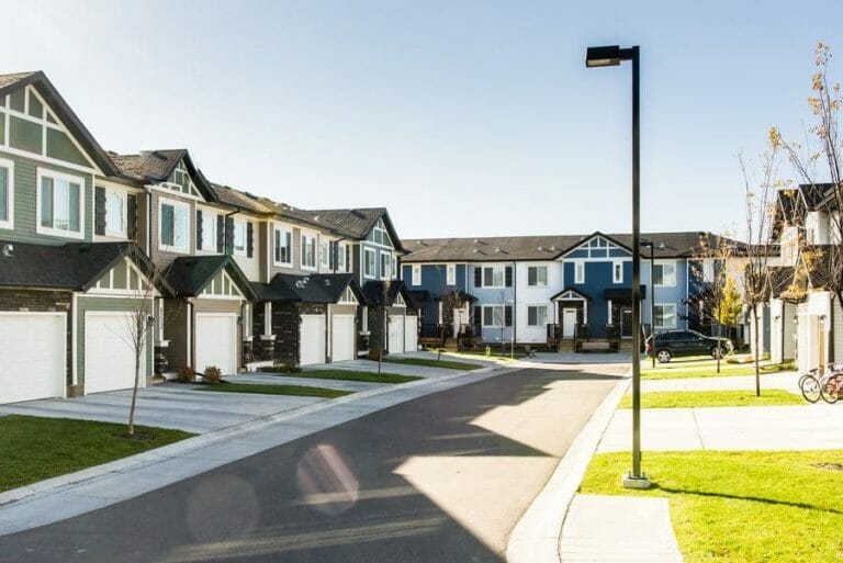 09_29_2015_Tara_Lake_Townhomes-27 600px