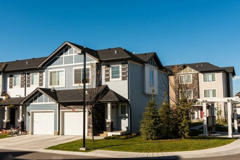 09_29_2015_Tara_Lake_Townhomes-25 600px