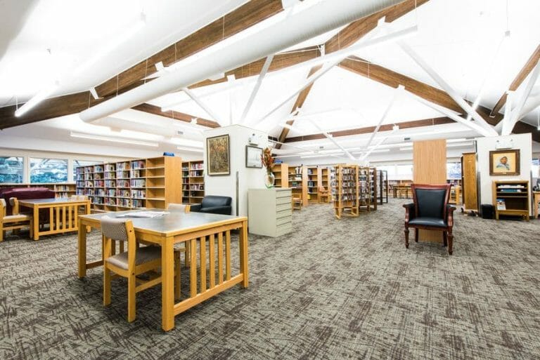 10_22_2015_High_River_Library-19 600px