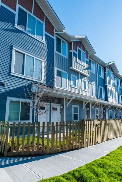 09_28_2015_High_River_Townhomes-31 600px