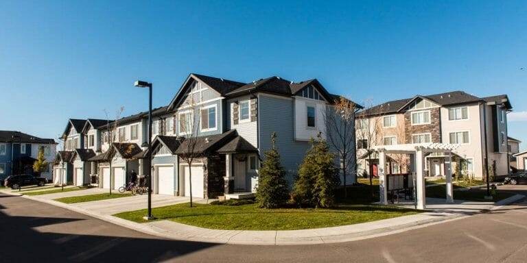 09_29_2015_Tara_Lake_Townhomes-33 600px