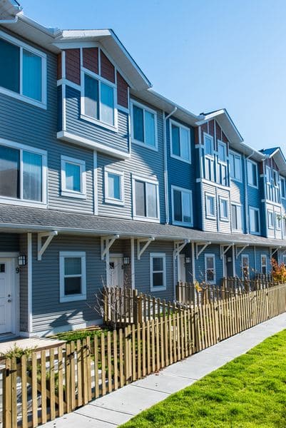 09_28_2015_High_River_Townhomes-38 600px