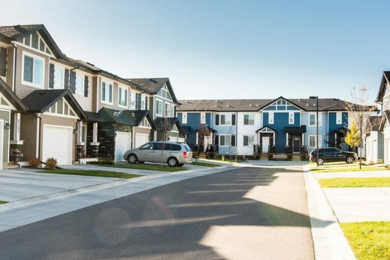 09_29_2015_Tara_Lake_Townhomes-20 600px