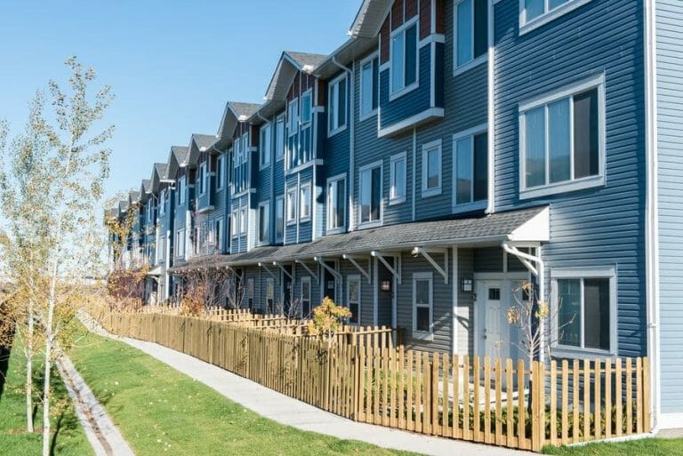 09_28_2015_High_River_Townhomes-27 600px