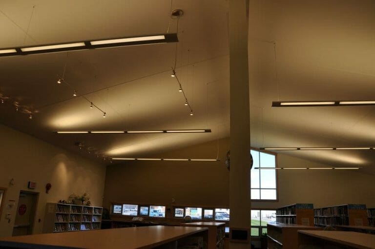 Cardston Public Library 07 600px