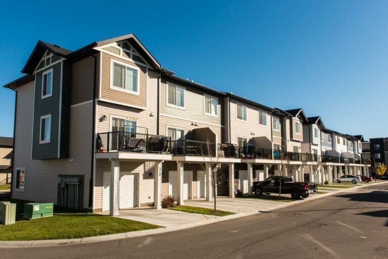 09_29_2015_Tara_Lake_Townhomes-21 600px