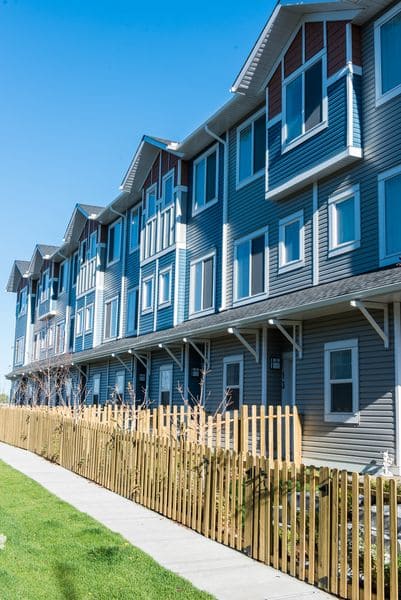 09_28_2015_High_River_Townhomes-36 600px