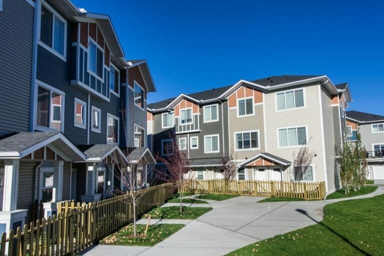 09_28_2015_High_River_Townhomes-21 600px