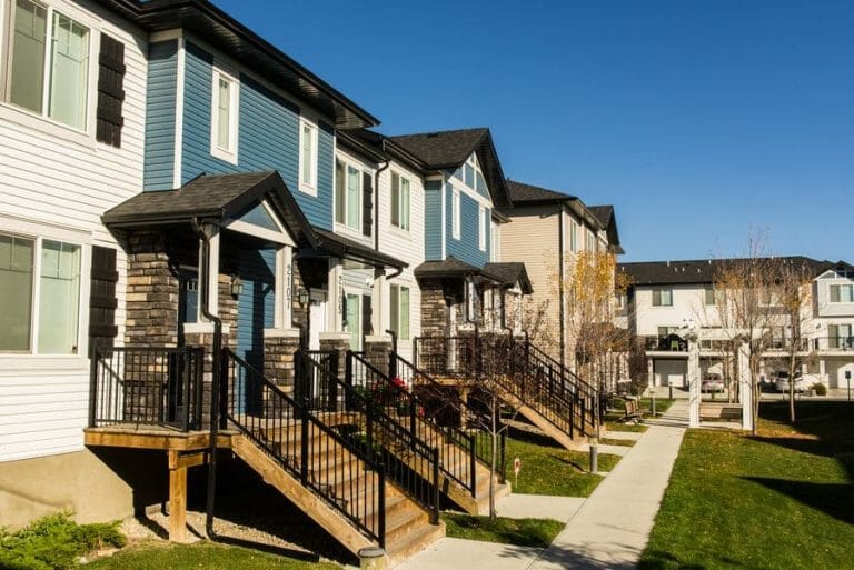 09_29_2015_Tara_Lake_Townhomes-13 600px