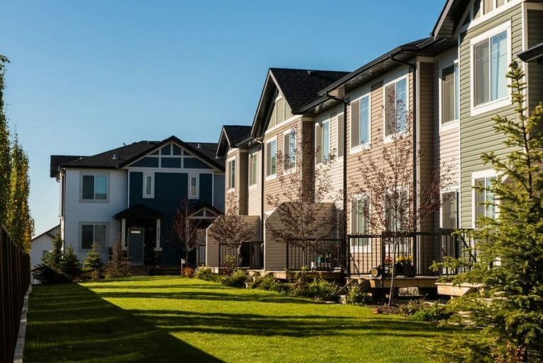 09_29_2015_Tara_Lake_Townhomes-26 600px