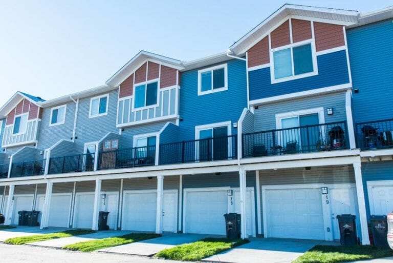 09_28_2015_High_River_Townhomes-30 600px