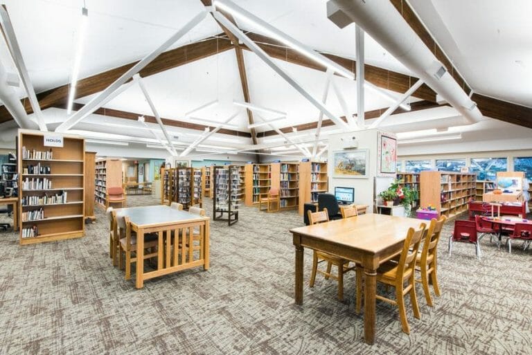 10_22_2015_High_River_Library-8 600px