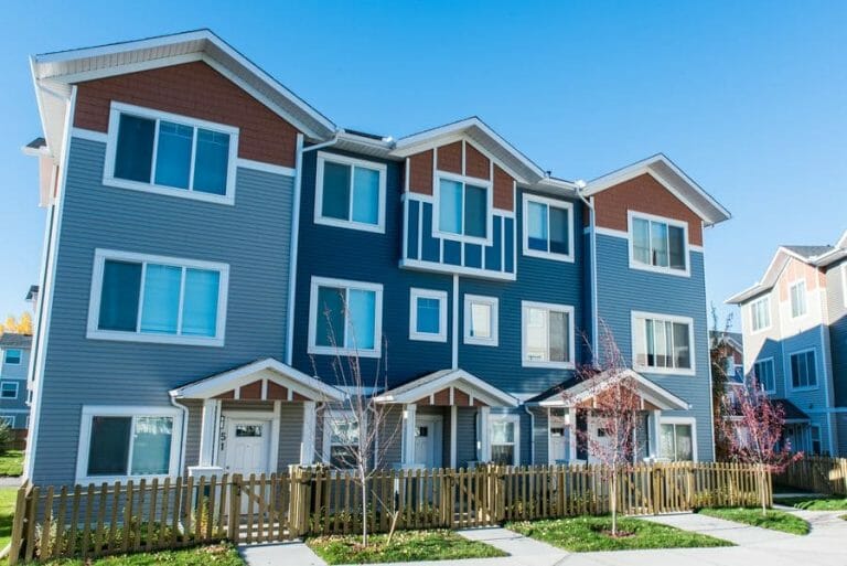 09_28_2015_High_River_Townhomes-16 600px