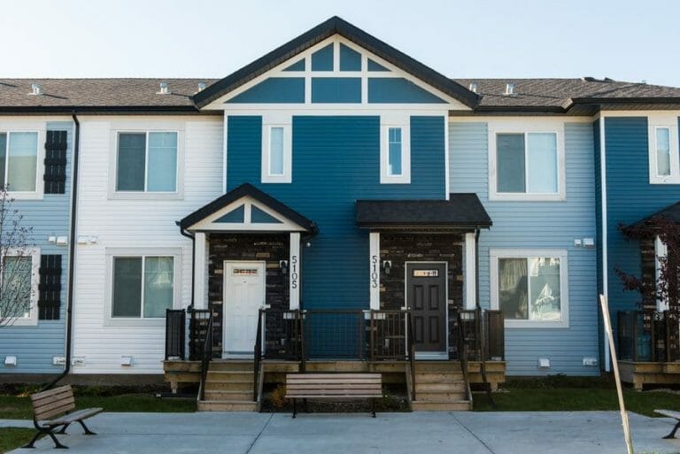 09_29_2015_Tara_Lake_Townhomes-19 600px