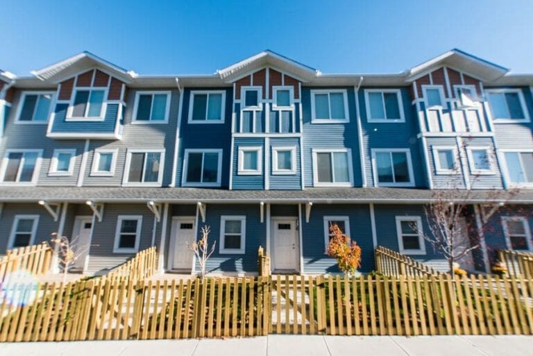 09_28_2015_High_River_Townhomes-44 600px