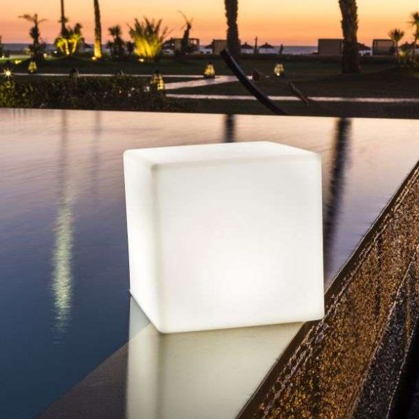 Cube lumineux CUBE en polyéthylène blanc – Image 2