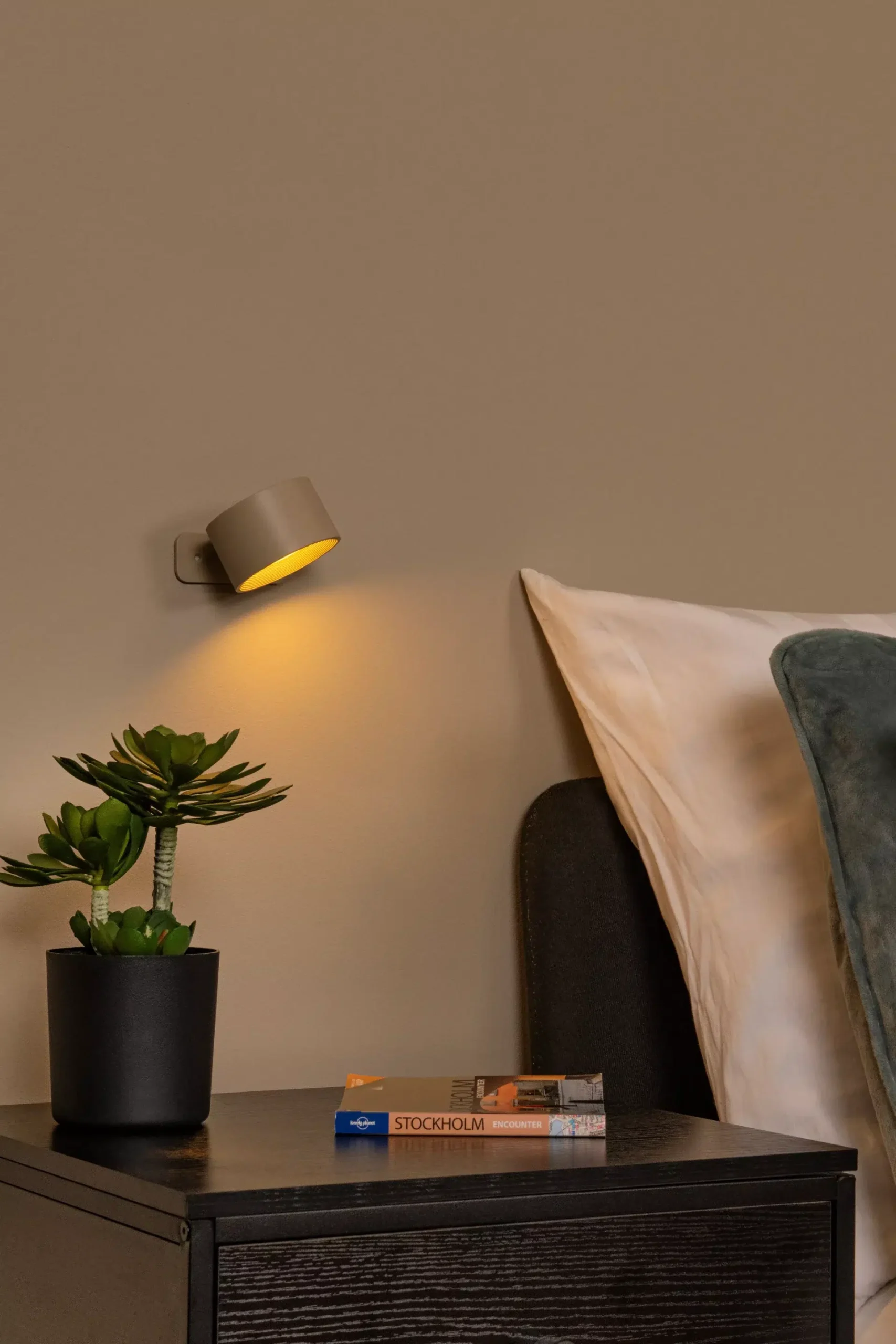 JOLAN - Lampe de bureau Rechargeable/Lampe &agrave; pince/Applique murale - Batterie/Piles - LED Dim to warm - 1x3,5W 2700K/5700K - Taupe &ndash; Image 1