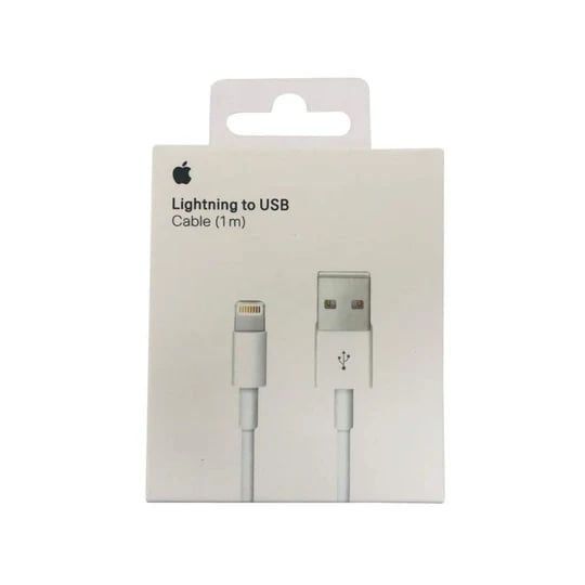 En vit låda som visar en Apple Lightning till USB-kabel (1 meter). På framsidan visas bilder av Lightning-kontakten och USB-kontakten, tillsammans med produkttext och Apple-logotypen. En vit låda som visar en Apple Lightning till USB-kabel (1 meter). På framsidan visas bilder av Lightning-kontakten och USB-kontakten, tillsammans med produkttext och Apple-logotypen.