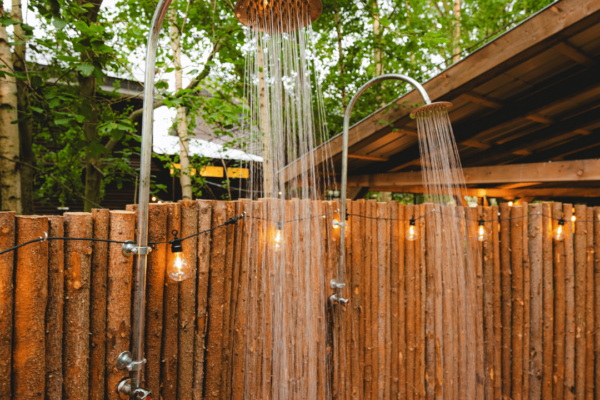 Gæster nyder en afslappende saunaoplevelse på Banegaarden i København Gæster nyder en afslappende saunaoplevelse på Banegaarden i København