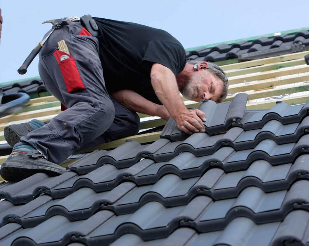 Pretul montajului țiglei ceramice