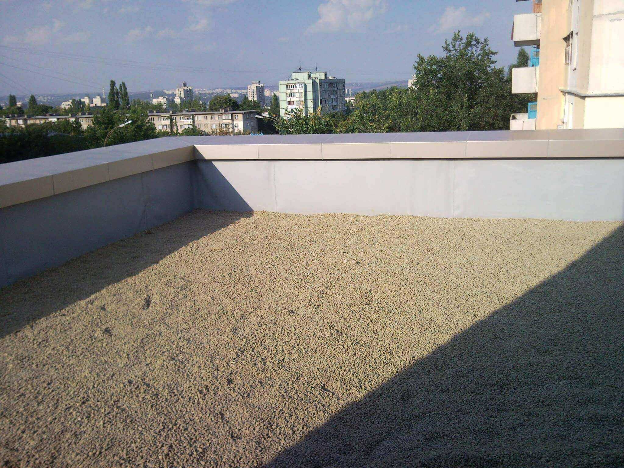 Hidroizolație terasă necirculabilă din membrane PVC, protejată cu balast