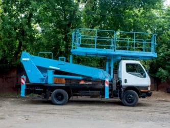 Автовышка с платформой 16 метров