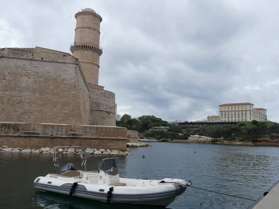 Fort Saint Jean und der Tour du Fanal