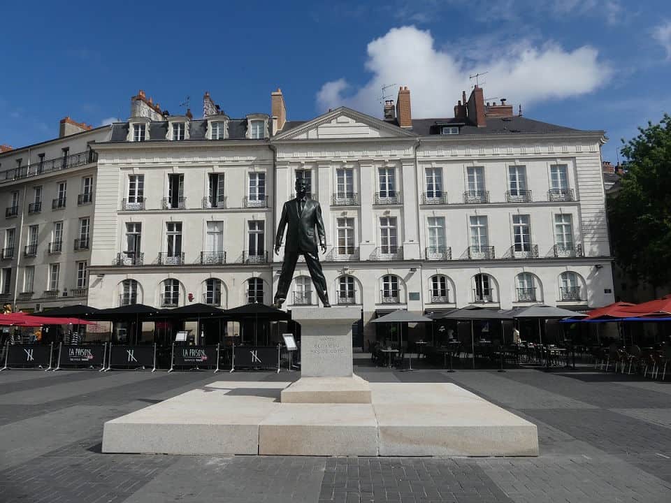 Éloge du pas de côté, das Loblied auf den Seitenschritt, von Philippe Ramette