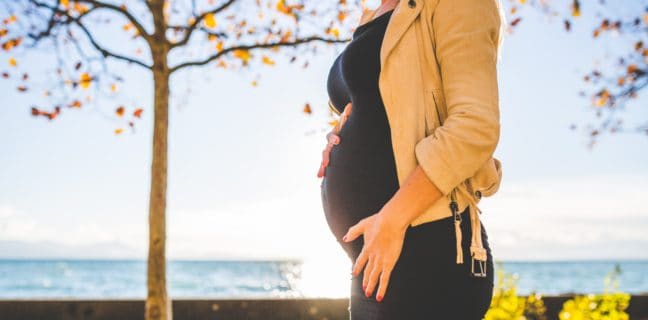 Wie man mit Pregorexie umgeht: ein Ratgeber für Schwangere herbst, mutterschaft, natur
