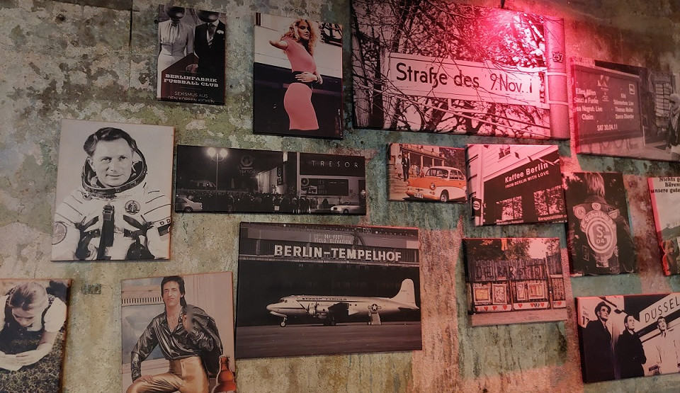 Im Restaurant Berlin 1989