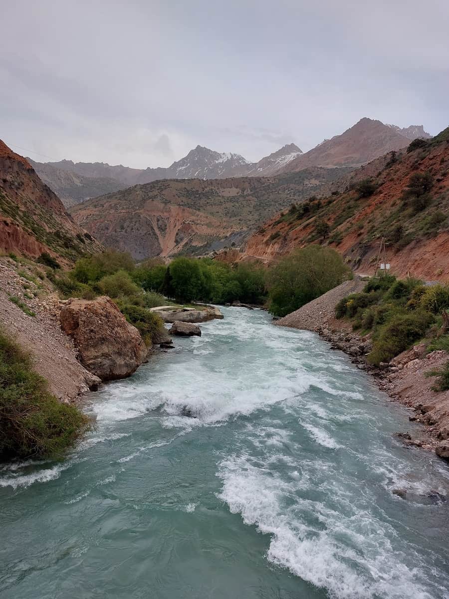 Im Wanderparadies am Iskanderkul-See. Foto: Dr. Ronald Keusch