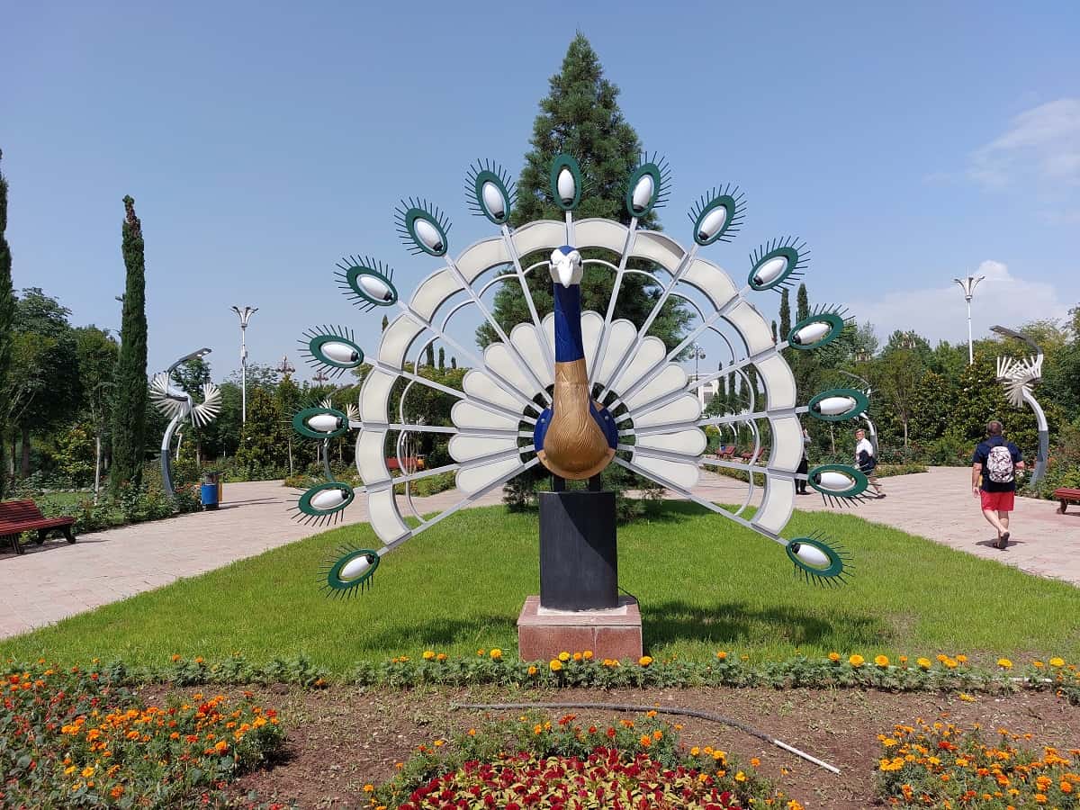 Dushanbe ist eine grüne Stadt mit vielen Parks und Springbrunnen. Foto: Dr. Ronald Keusch
