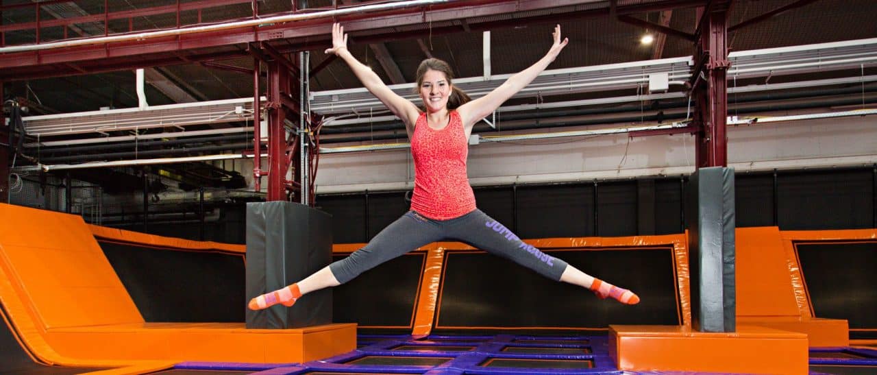 Jump House Berlin Trampolinparks JUMP House Berlin-Reinickendorf: in Aktion – (c) JUMP House / Tom Menz