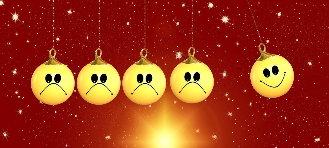 Frust statt Euphorie – der Babyblues Weihnachten Glücklich Positiv Emotionen Kugel Ball